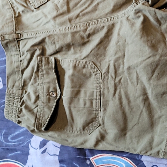 WindRiver outfitting Shorts with a ton of Pockets - Picture 6 of 6